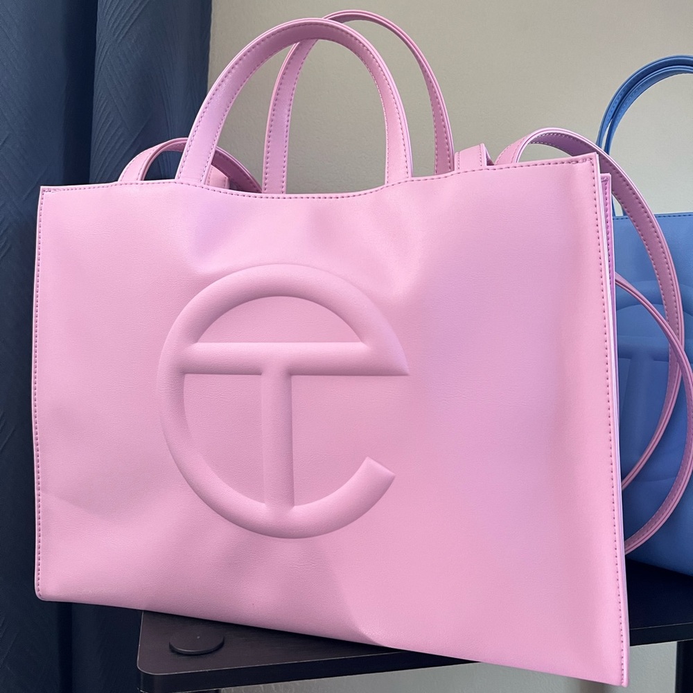 Bubble Gum Telfar in MEDIUM! 💕